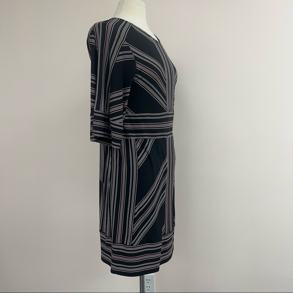 BCBGMAXAZRIA Striped Three Quarter Sleeve Shift Dress in Bare Pink/Black - Picture 2 of 8